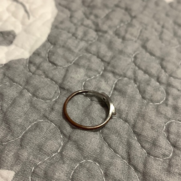 Silver ring - Picture 2 of 3